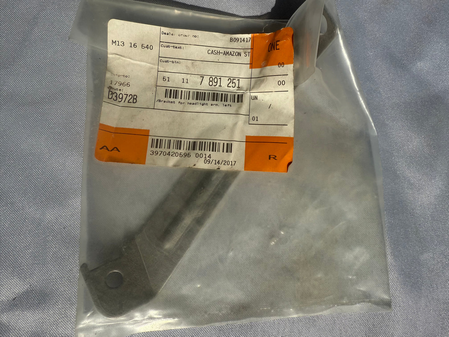 NEW BMW 3 Series E90 M3 Sedan S65 Left Headlight Arm Bracket 51117891251
