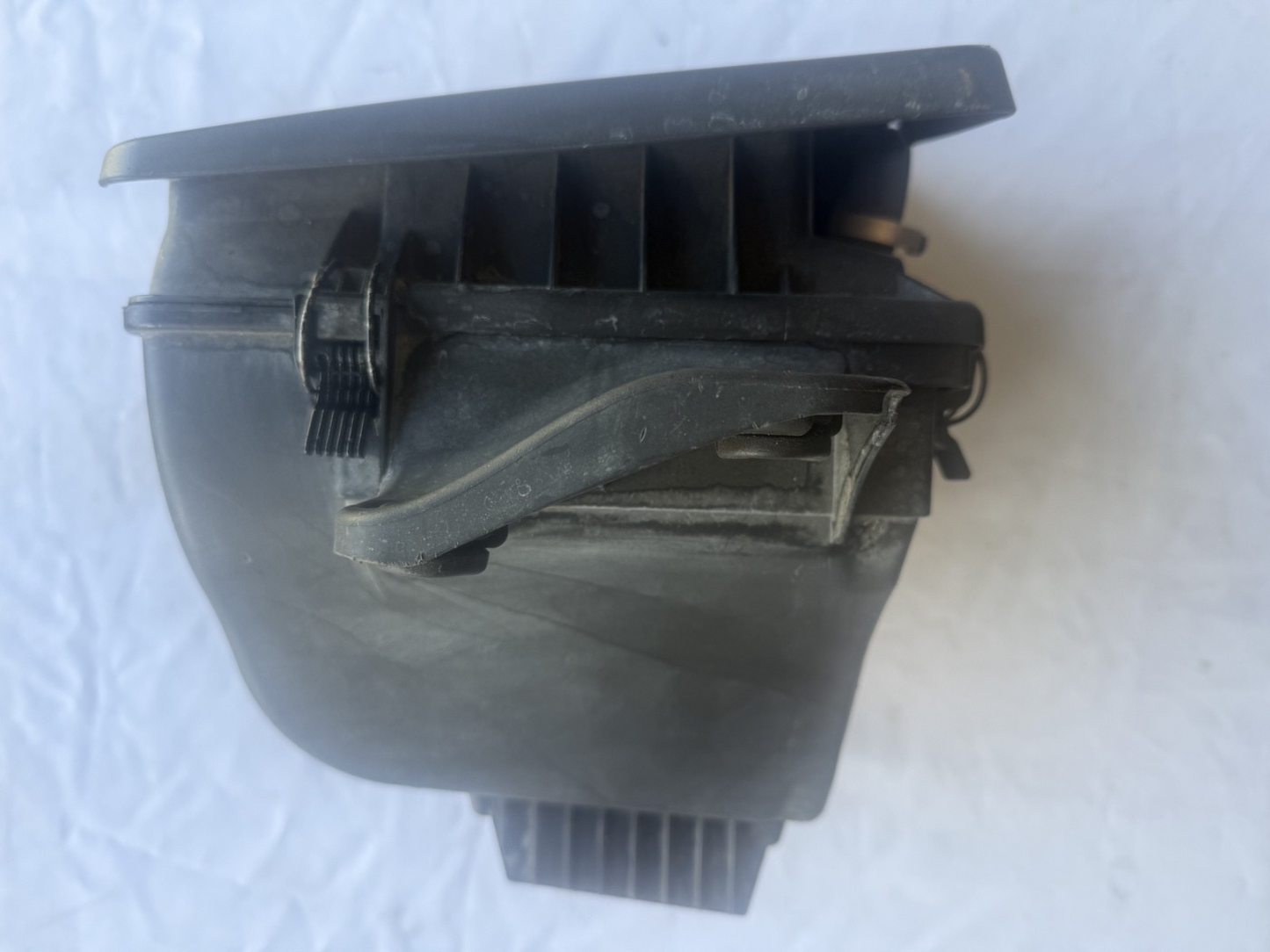 BMW OEM E46 X3 Intake Muffler Air Box 13717501975