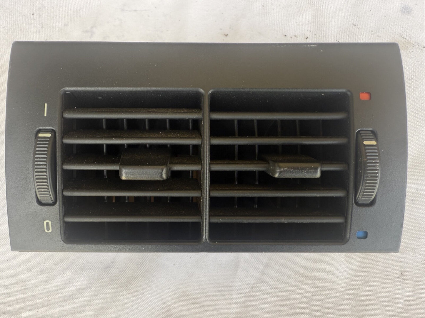BMW OEM E39 Rear Air Vent 64228376150