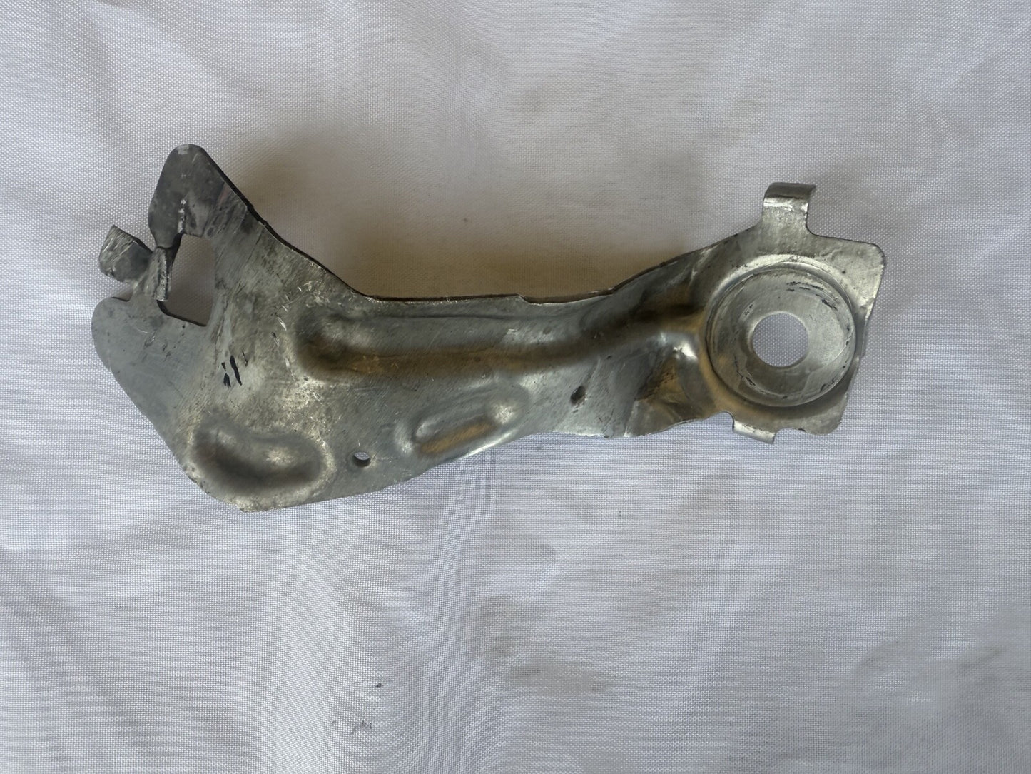 OEM Genuine BMW Center Underfloor Panelling Bracket E90 X1 E82 51757125441