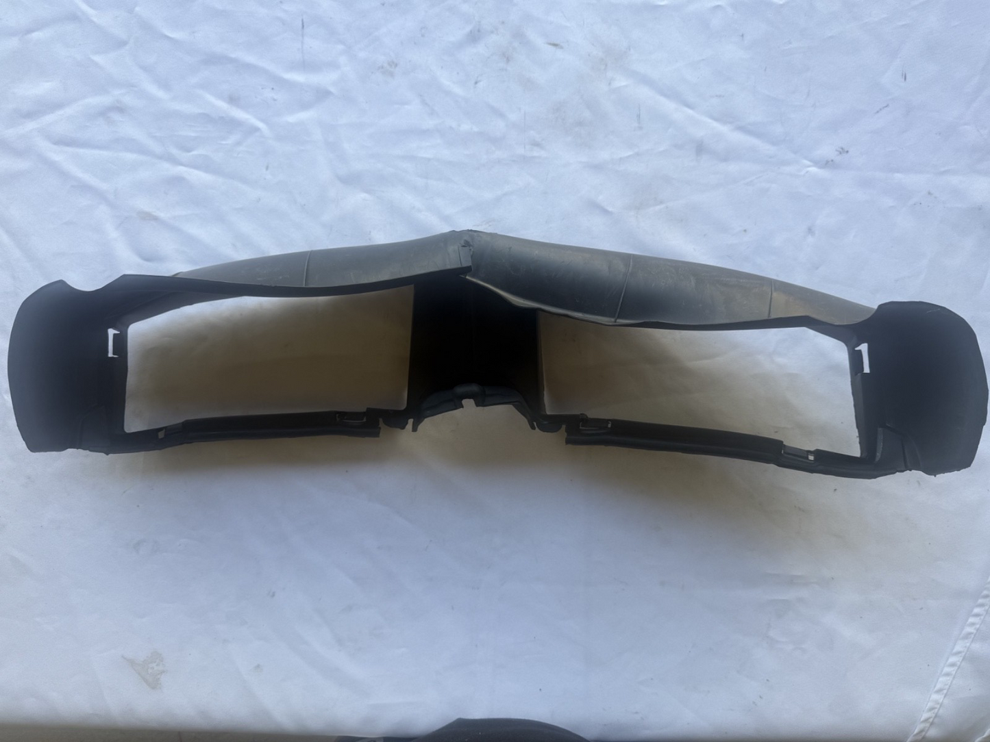 BMW OEM E90 E91 Front Grille Air Guidance Top Front 51117134099