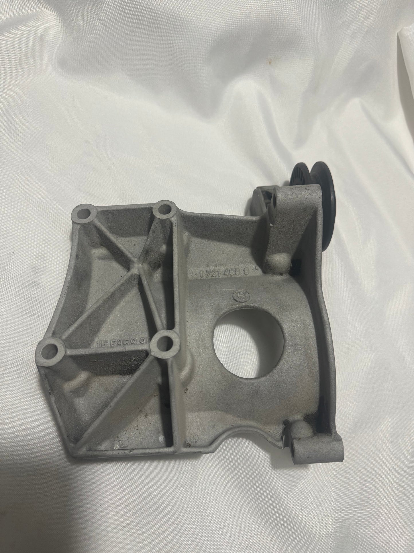 BMW E36 E34 Climate compressor supporting bracket 64551727376