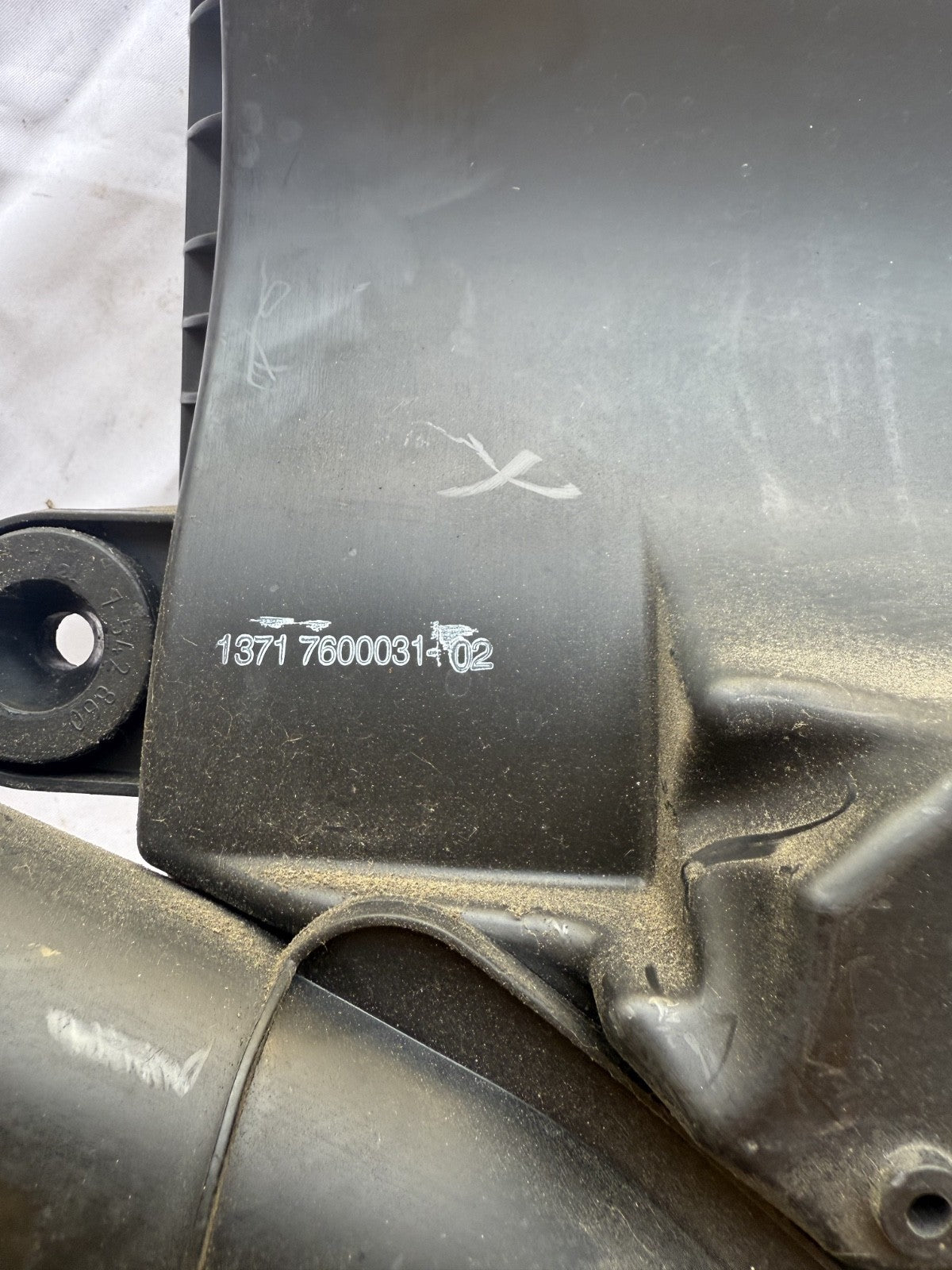 BMW OEM Intake Muffler E90 E91 E92 E93 E60 E61 13717556547