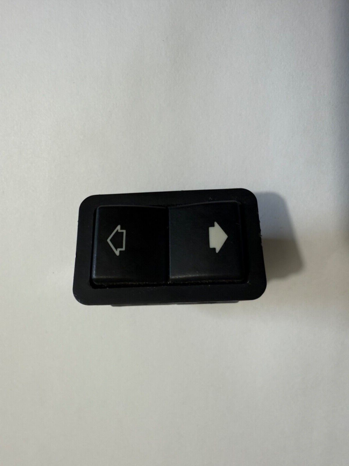 BMW OEM E39 E38 7' 5' Window Lift Switch Button 8368974