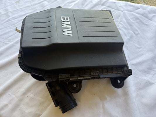BMW OEM Intake Muffler E90 E91 E92 E93 E60 E61 13717556547