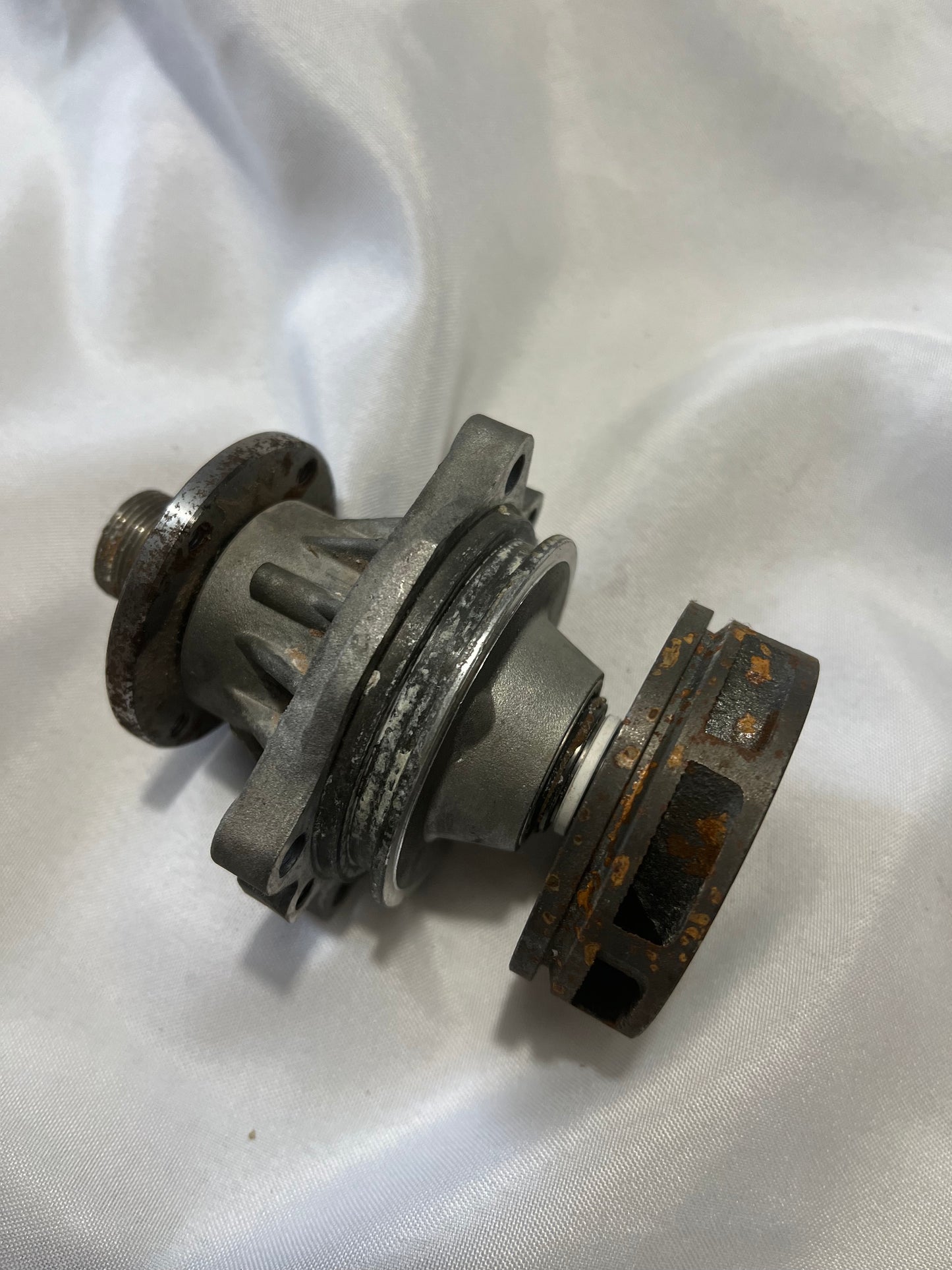 BMW M50 OEM Metal Water Pump 11511740241