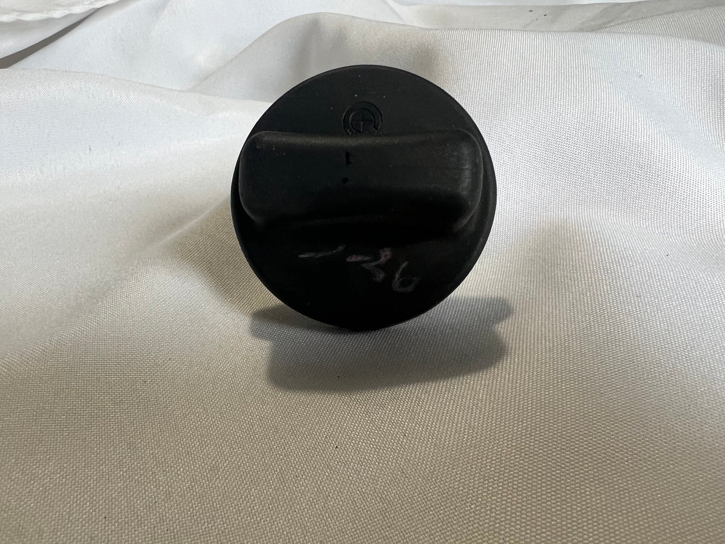 BMW Fuel Cap with Pin OEM  1183342